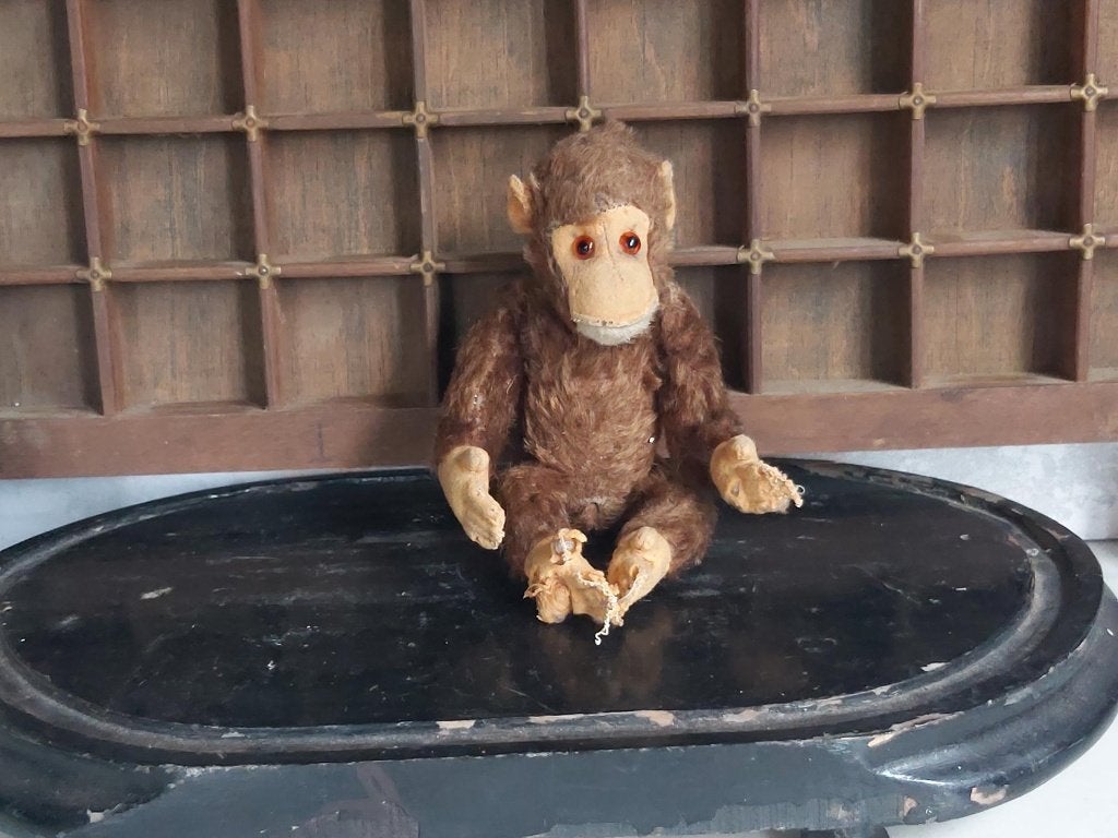 Vintage zitten pluche aapje / chimpansee (Steiff ?), Ophalen of Verzenden