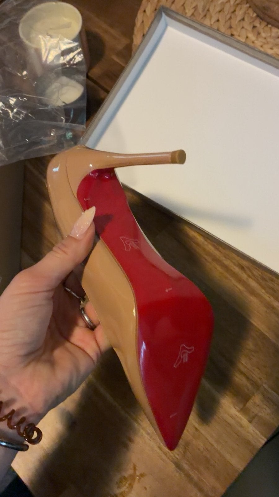 Louboutin nude red bottom heels 37, Ophalen of Verzenden, Zo goed als nieuw, Rood, Lippen