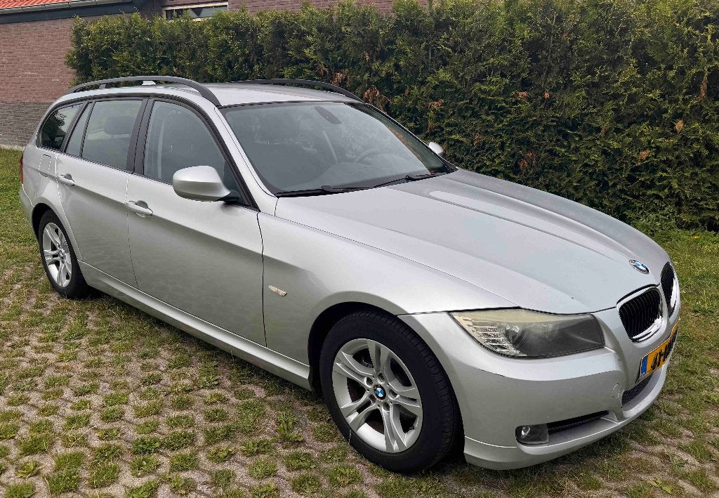 Te koop: BMW 3-Serie 318i  Touring 2009 Grijs, Auto's, Zwart, Origineel Nederlands, Handgeschakeld, Particulier