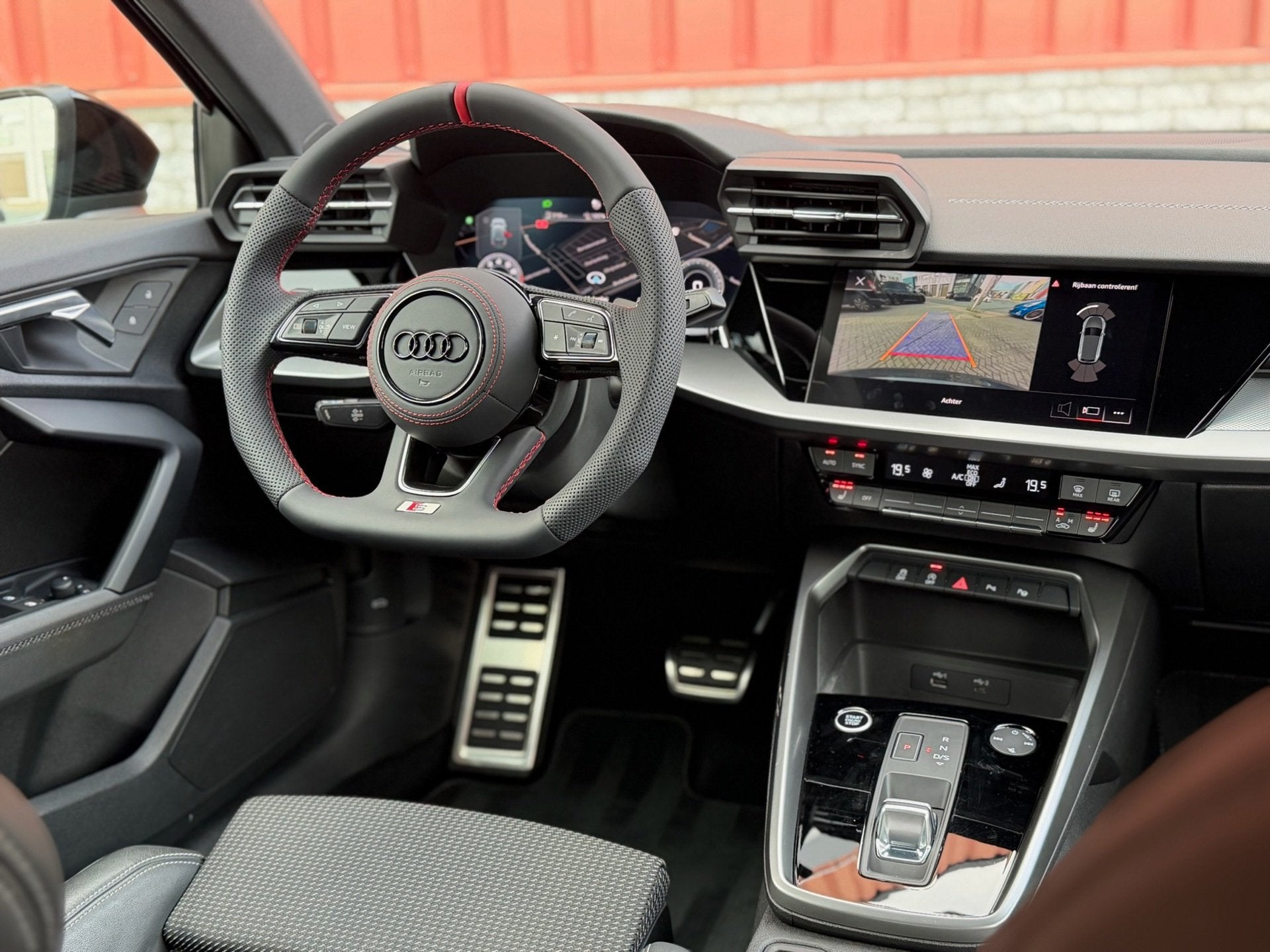 Audi A3 SPORTBACK 35 TFSI 3x S-Line Camera 19"RS DAB S3 Carp, Auto's, Dealer onderhouden, 4 cilinders, 150 pk, Leder en Stof