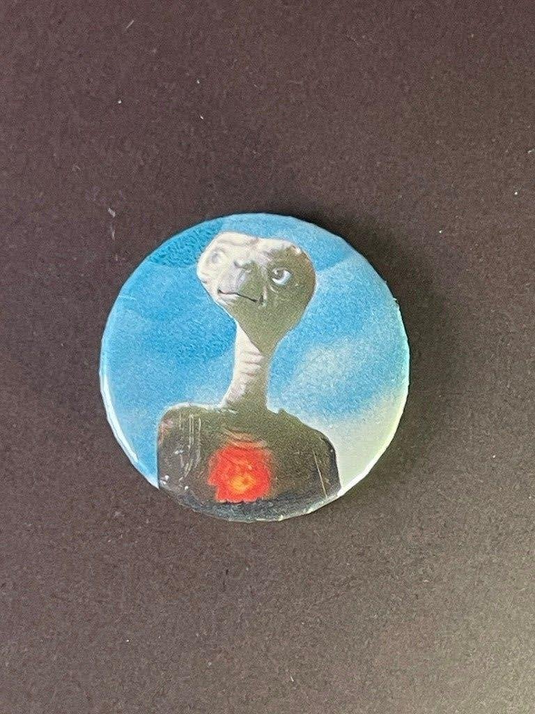 Originele button ET The Extra Terrestrial , begin jaren 80, Verzamelen, Ophalen of Verzenden, Gebruikt, Film, Gebruiksvoorwerp