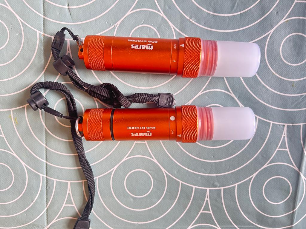 MARES EOS Strobe - FLITSLAMP Pakket 51 & 52, Watersport en Boten, Ophalen of Verzenden, Zo goed als nieuw, Duiklamp