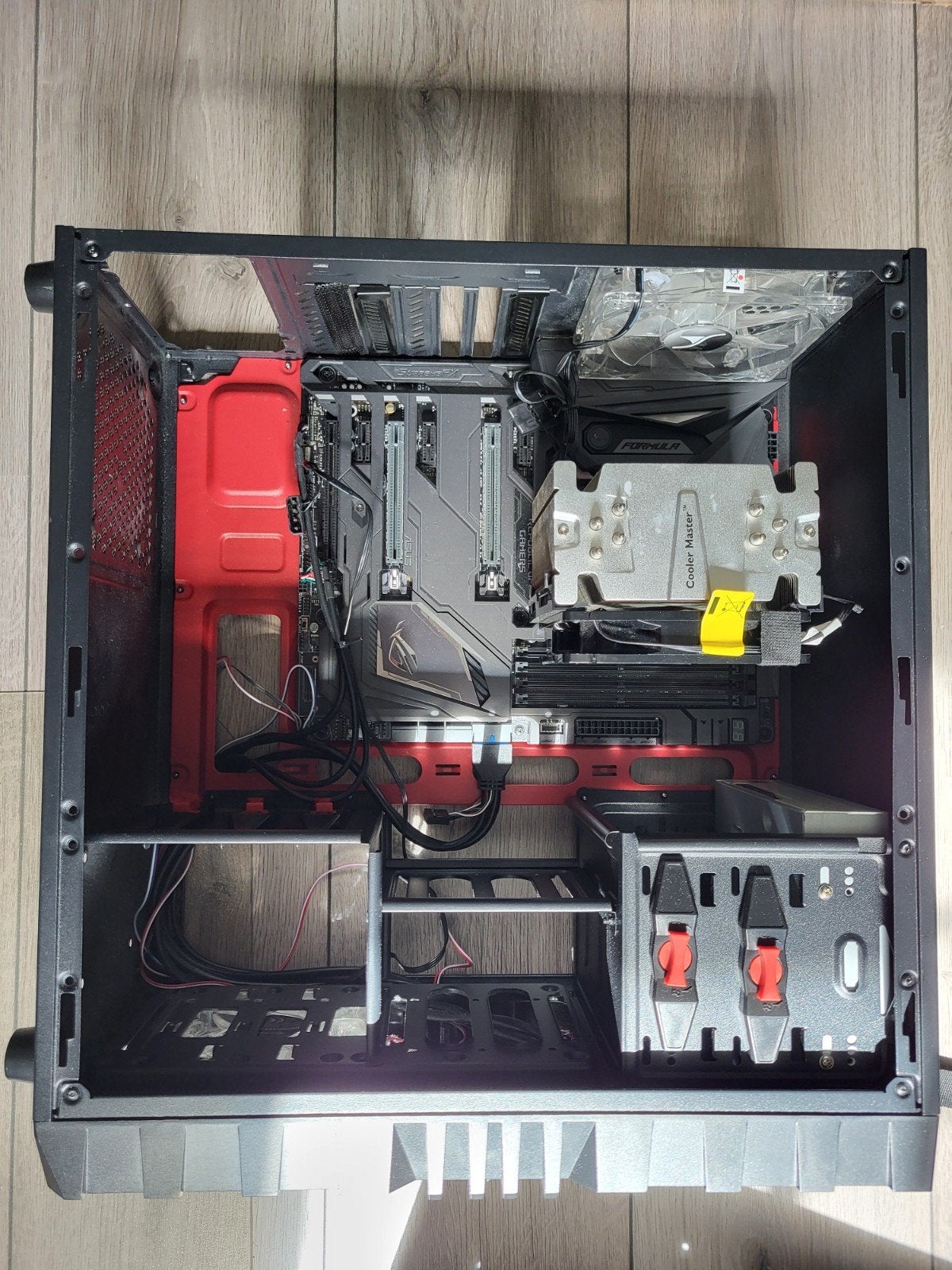 ASUS ROG Maximus Formula IX Z270 met i7 en Sharkoon VG4-W, Computers en Software, Computerbehuizingen, Gebruikt, Ophalen