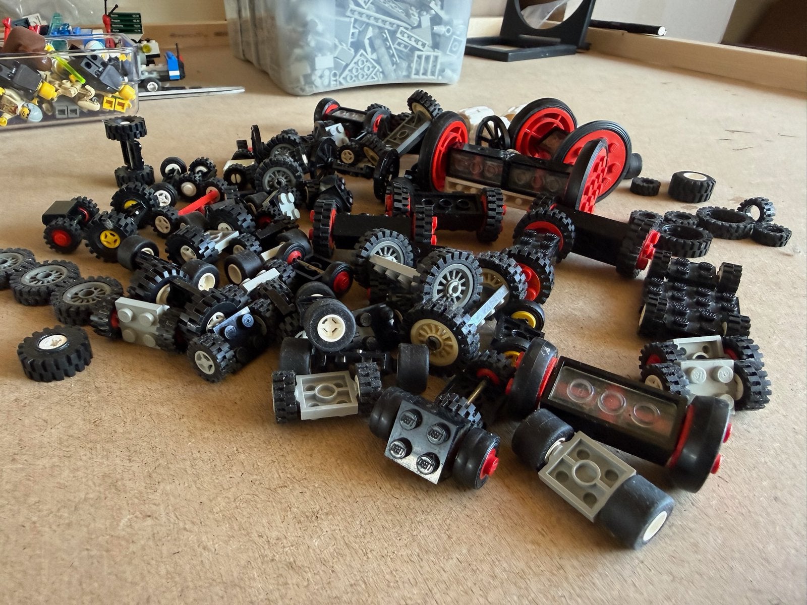 Grote partij LEGO wielen en onderstellen, Ophalen of Verzenden, Gebruikt, Overige merken