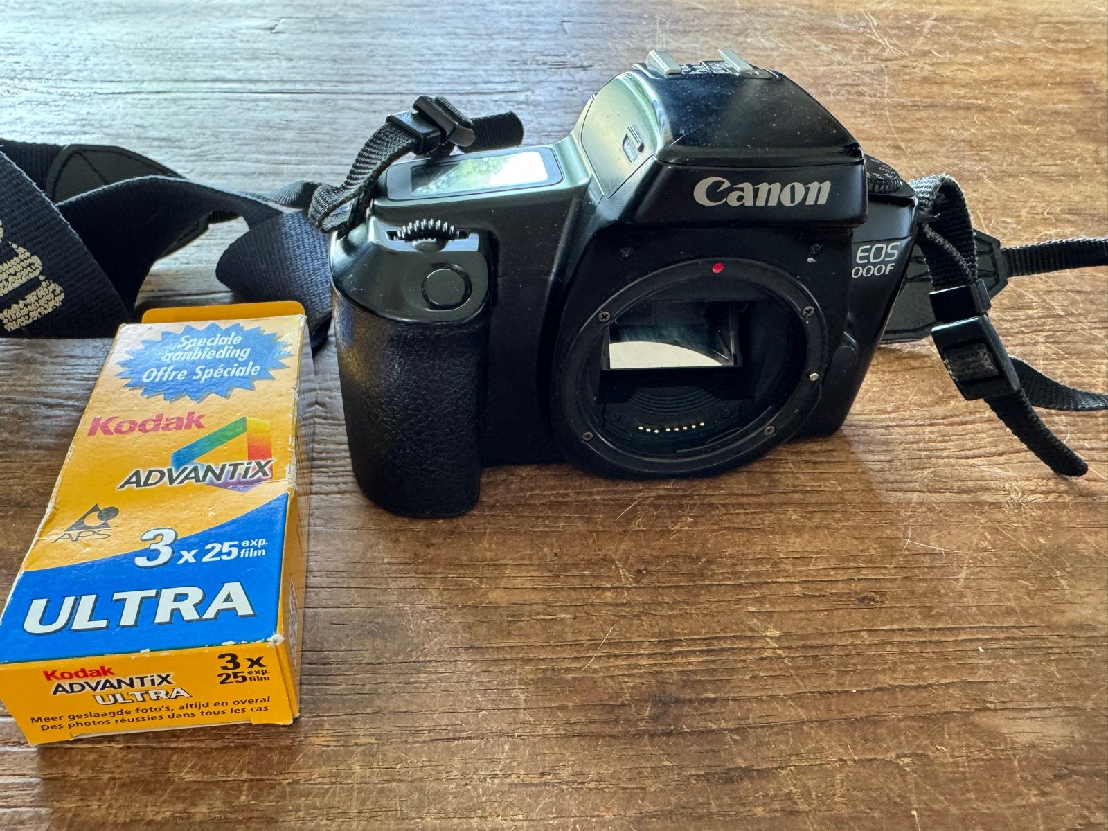 Canon EOS 1000F Spiegelreflexcamera met Kodak Advantix film, Ophalen, Gebruikt, Spiegelreflex, Canon