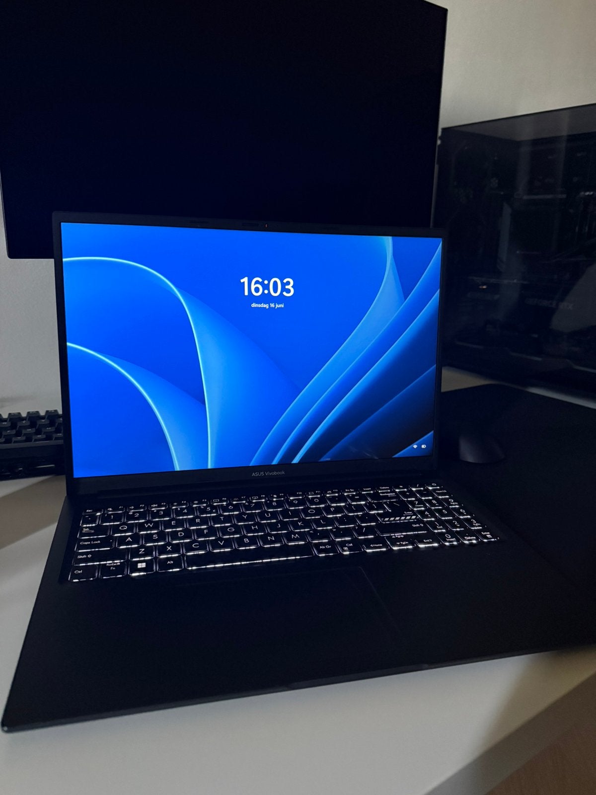 ASUS Laptop 16 inch Ryzen 7 , 16GB Ram , 1tb, Computers en Software, Windows Laptops, Zo goed als nieuw, 16 inch, SSD, 2 tot 3 Ghz