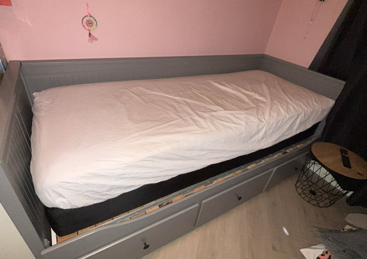 Hemnes bedbank grijs, Ophalen, Zo goed als nieuw, 180 cm of meer, 85 tot 100 cm