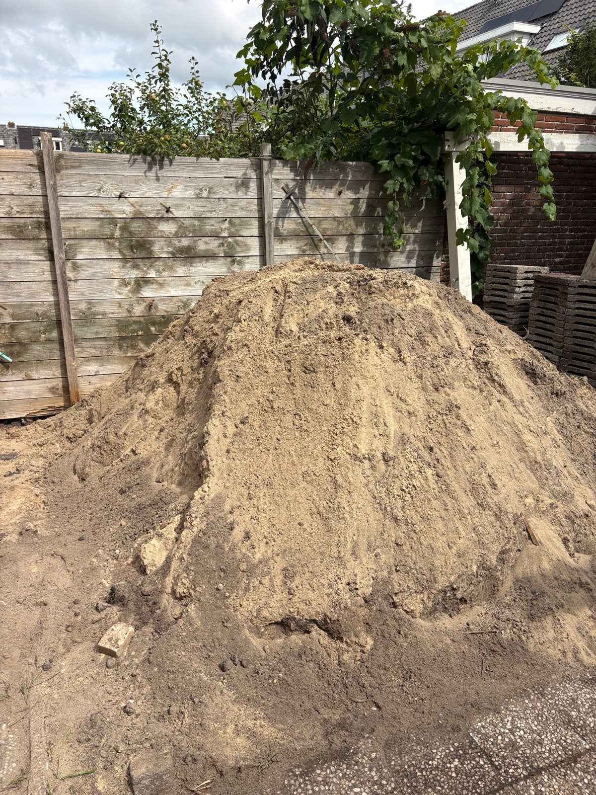 Gratis berg zand op te halen, Tuin en Terras, Zand, Ophalen, Gebruikt, Ophoogzand