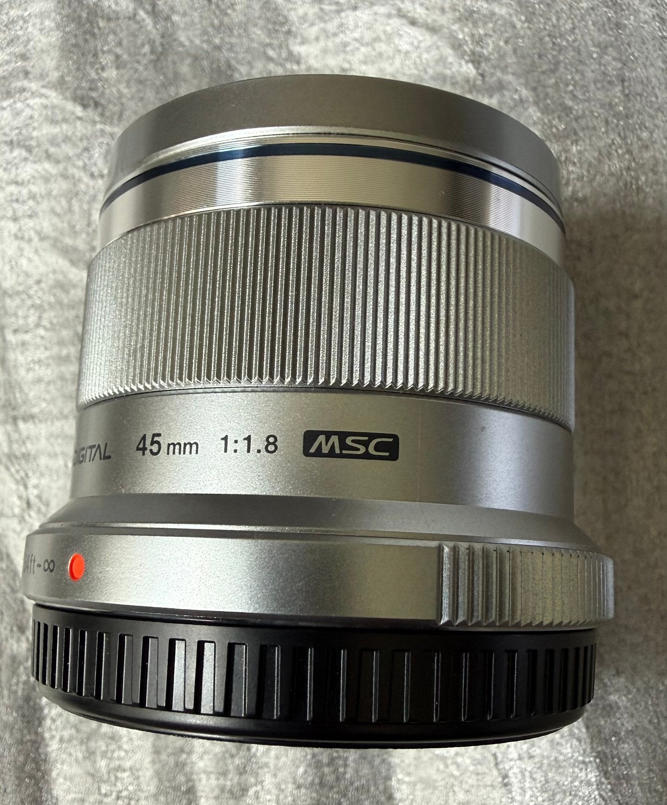 Als een nieuwe Olympus mft 45mm f/1.8 zilver, Ophalen of Verzenden, Lens of Lenzen