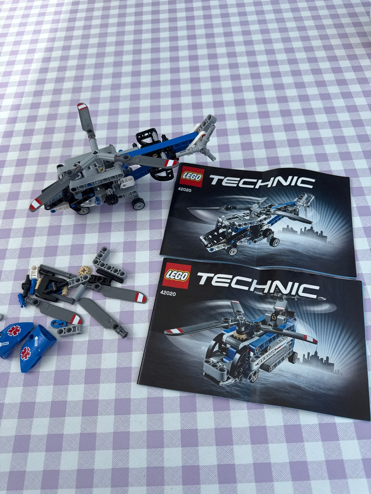 LEGO Technic 42020 Helikopter (2-in-1 model), Ophalen of Verzenden, Zo goed als nieuw, Overige merken