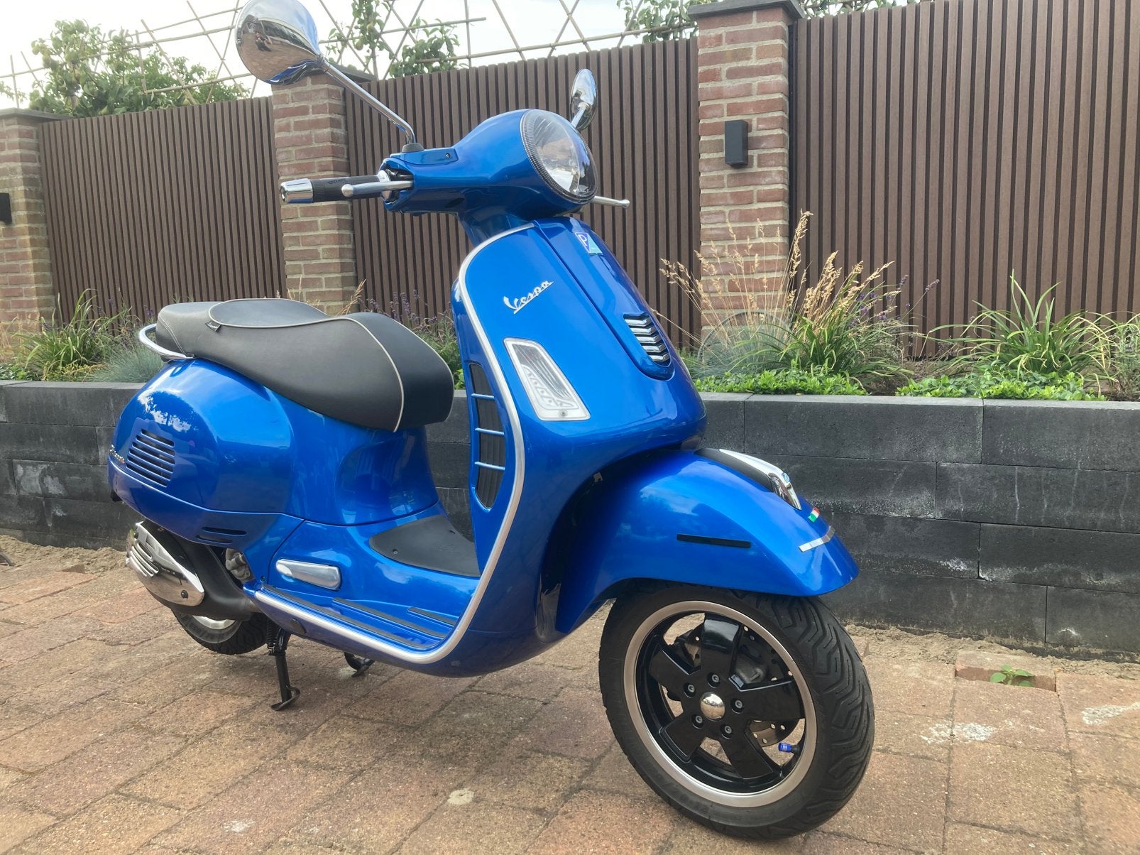 Vespa gts 300  in nieuwstaat., Ophalen, Overige modellen, Zo goed als nieuw, Benzine