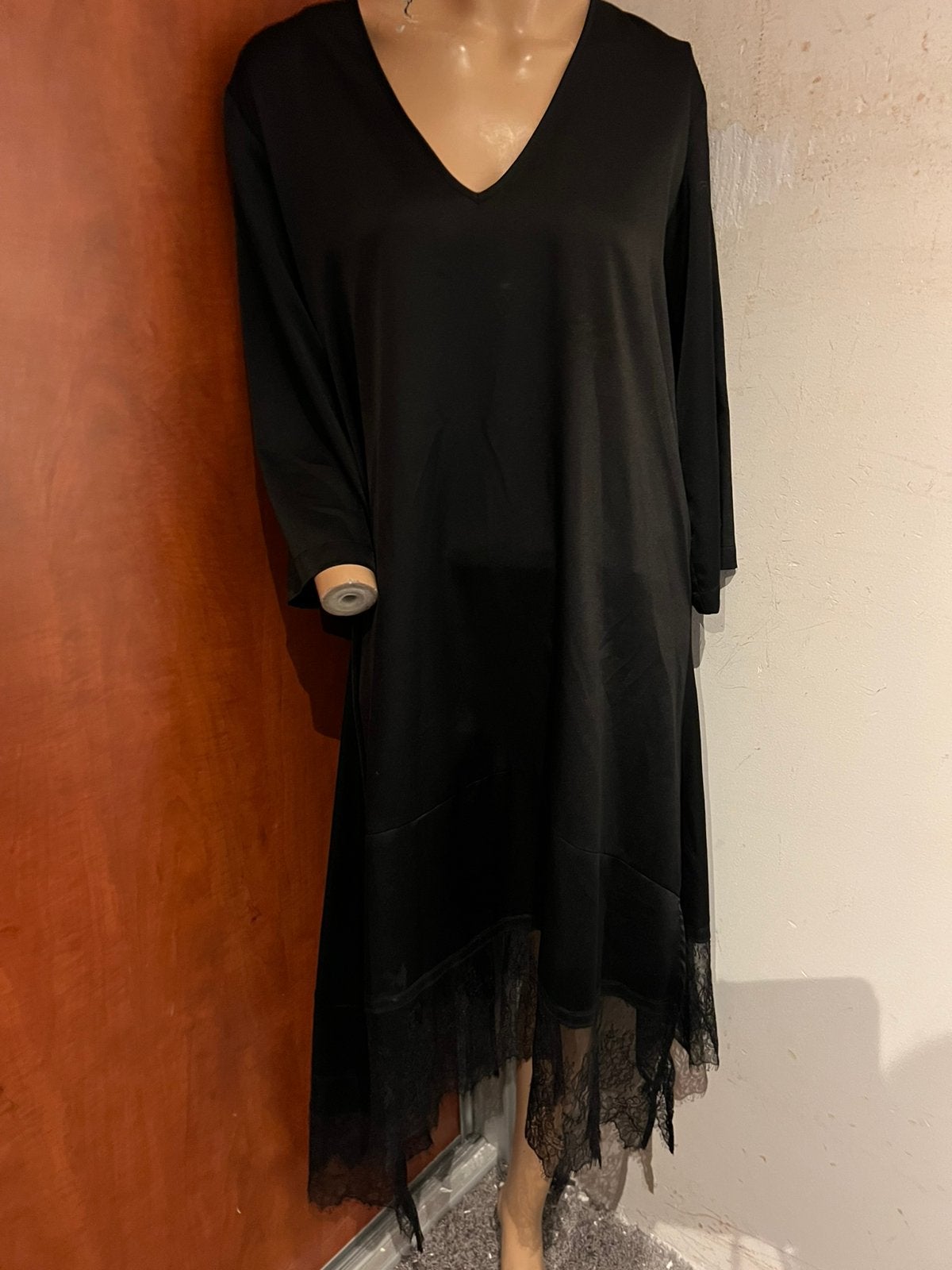 Twinset jurk met kant maat m zgan, Maat 38/40 (M), Zwart, Ophalen of Verzenden, Zo goed als nieuw