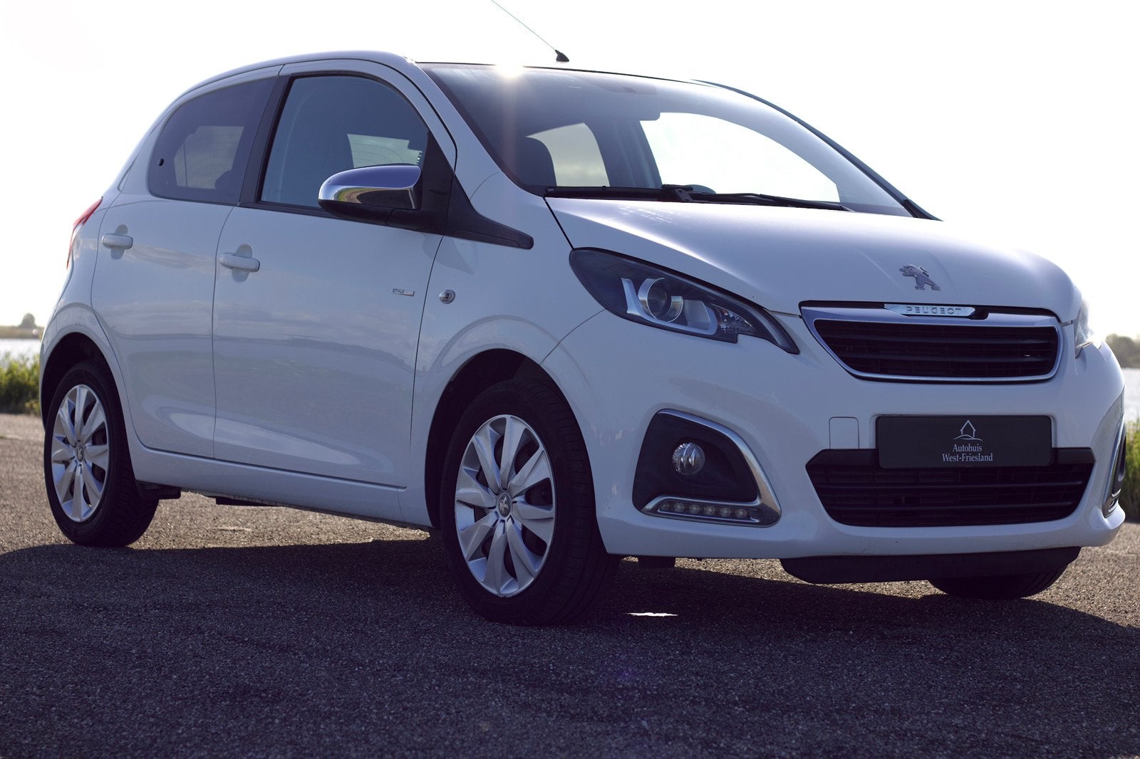 Automaat Peugeot 108 1.0 Style Airco CarPlay Grantie 102220, Stof, Wit, USB, Bedrijf