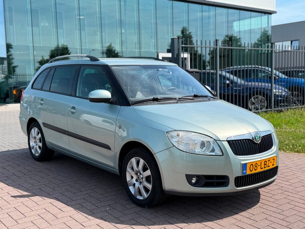 Skoda Fabia Combi 1.4-16V Sprint 2010 NAP Camera / navi / Bl, Auto's, Skoda, Voorwielaandrijving, Zwart, 4 cilinders, Origineel Nederlands