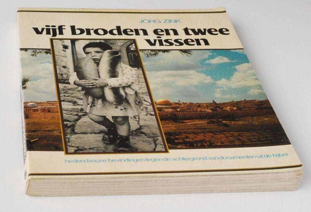 Vijf Broden Twee Vissen - Vintage christelijk boek jaren 70, Verzenden, Jörg Zink, Christendom | Protestants, Zo goed als nieuw