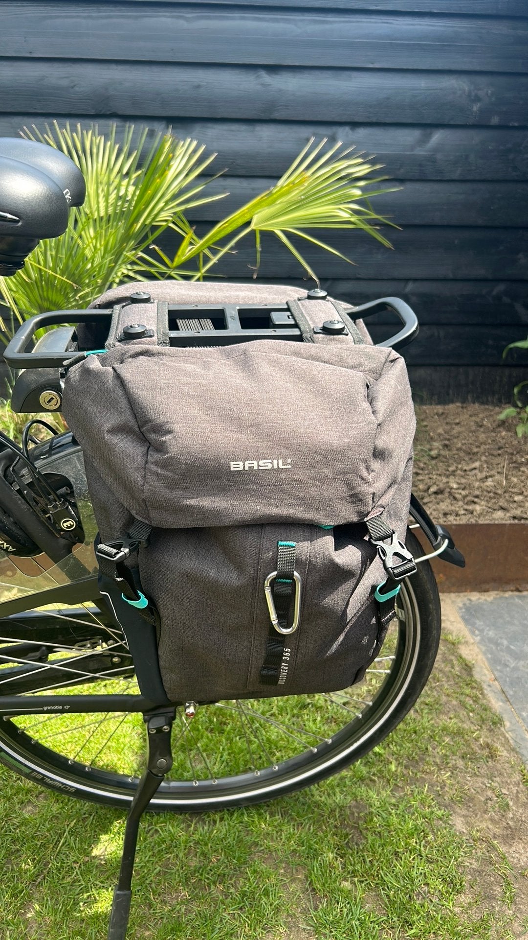 Basil Discovery 365D Dubbele Fietstas 18L grijs, Ophalen of Verzenden, Zo goed als nieuw
