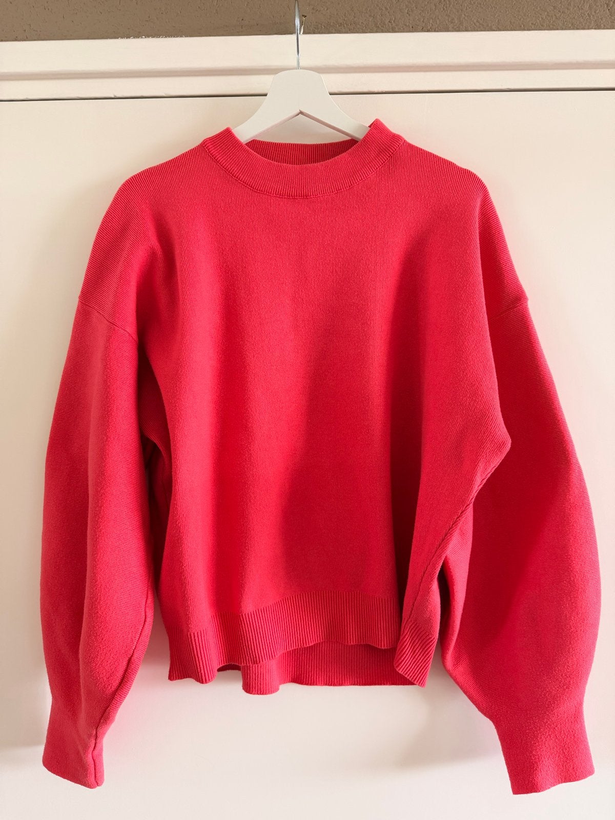 Loavies rode trui maat M, Ophalen of Verzenden, Zo goed als nieuw, Maat 38/40 (M), Rood