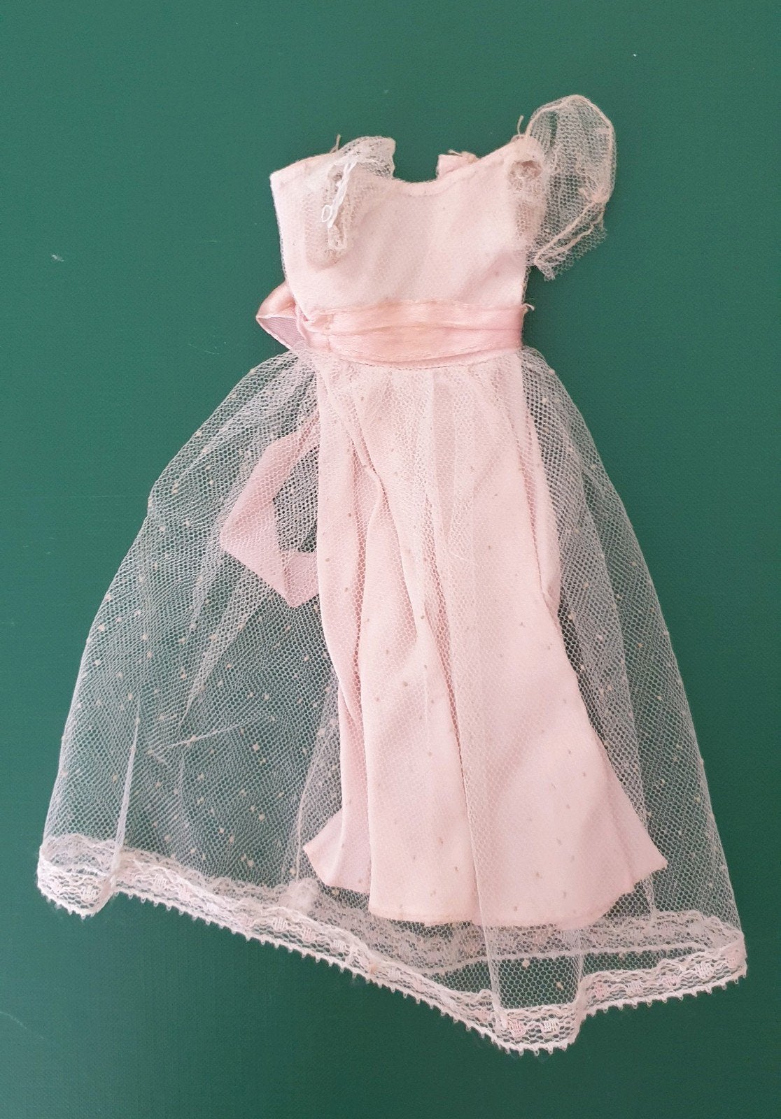 (Barbie) skipper # 1934 junior bridesmaid 1966 Mattel, Verzamelen, Poppen, Ophalen of Verzenden, Kleertjes