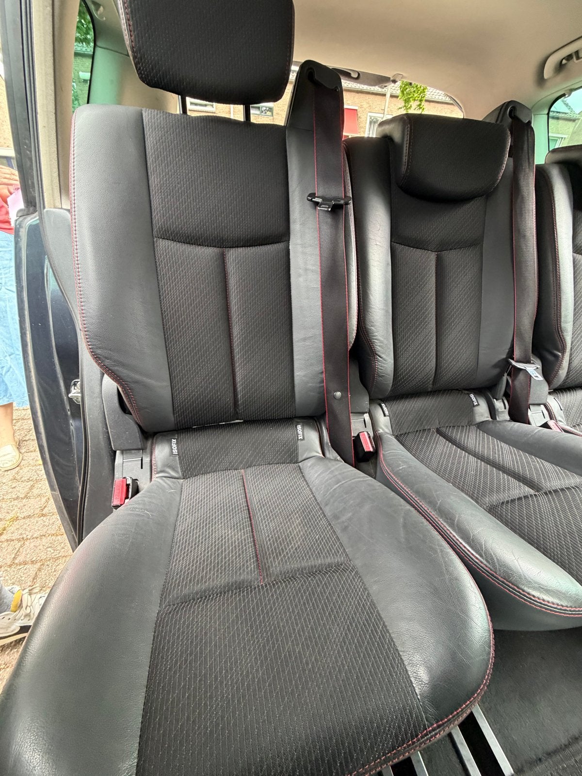 2x Half Leren Espace 4 Stoel Zwart met Rood Stiksel, Ophalen, Gebruikt, Renault