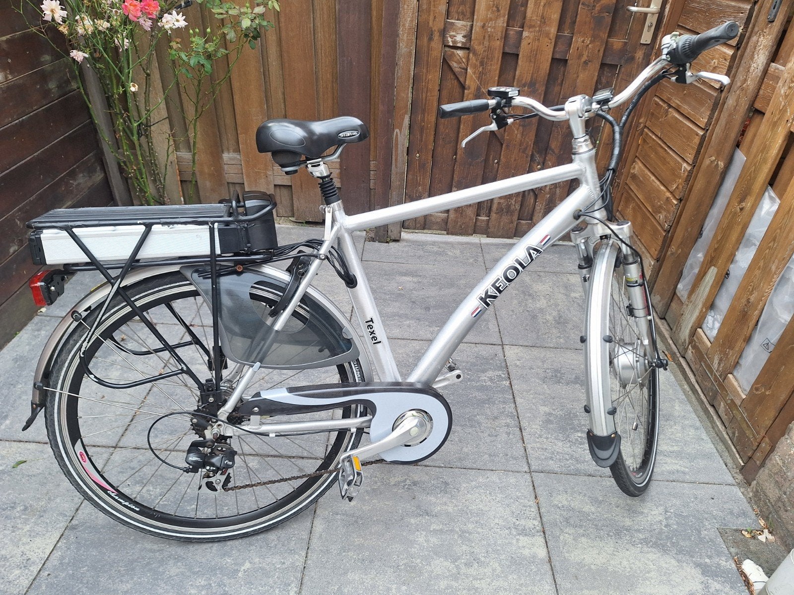 E bike frame hoogte 84 cm rijd  nog goed Moet weg, Ophalen, Minder dan 10 versnellingen, Overige merken