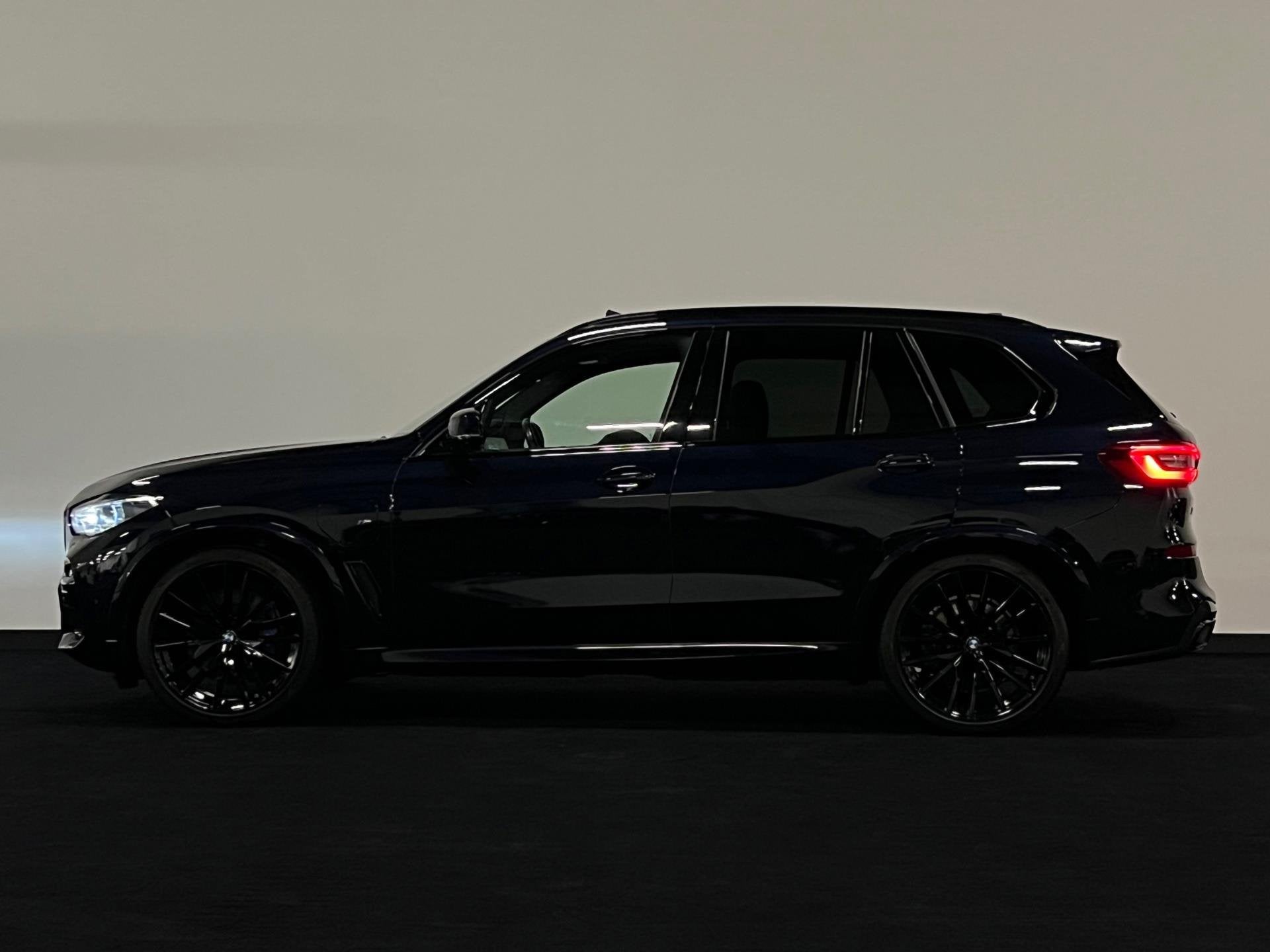 BMW X5 xDrive 45e M-Sport Pano Laser Harman Kardon Trekhaak, Automaat, Gebruikt, 394 pk, Zwart