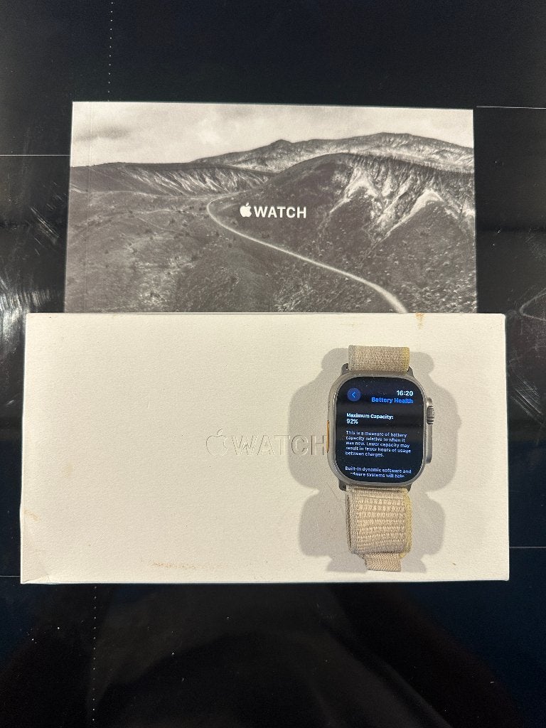 Apple Watch Ultra (Gen 1) Titanium · GPS + Cellular · 49mm, IOS, Ophalen of Verzenden, Zo goed als nieuw, Apple