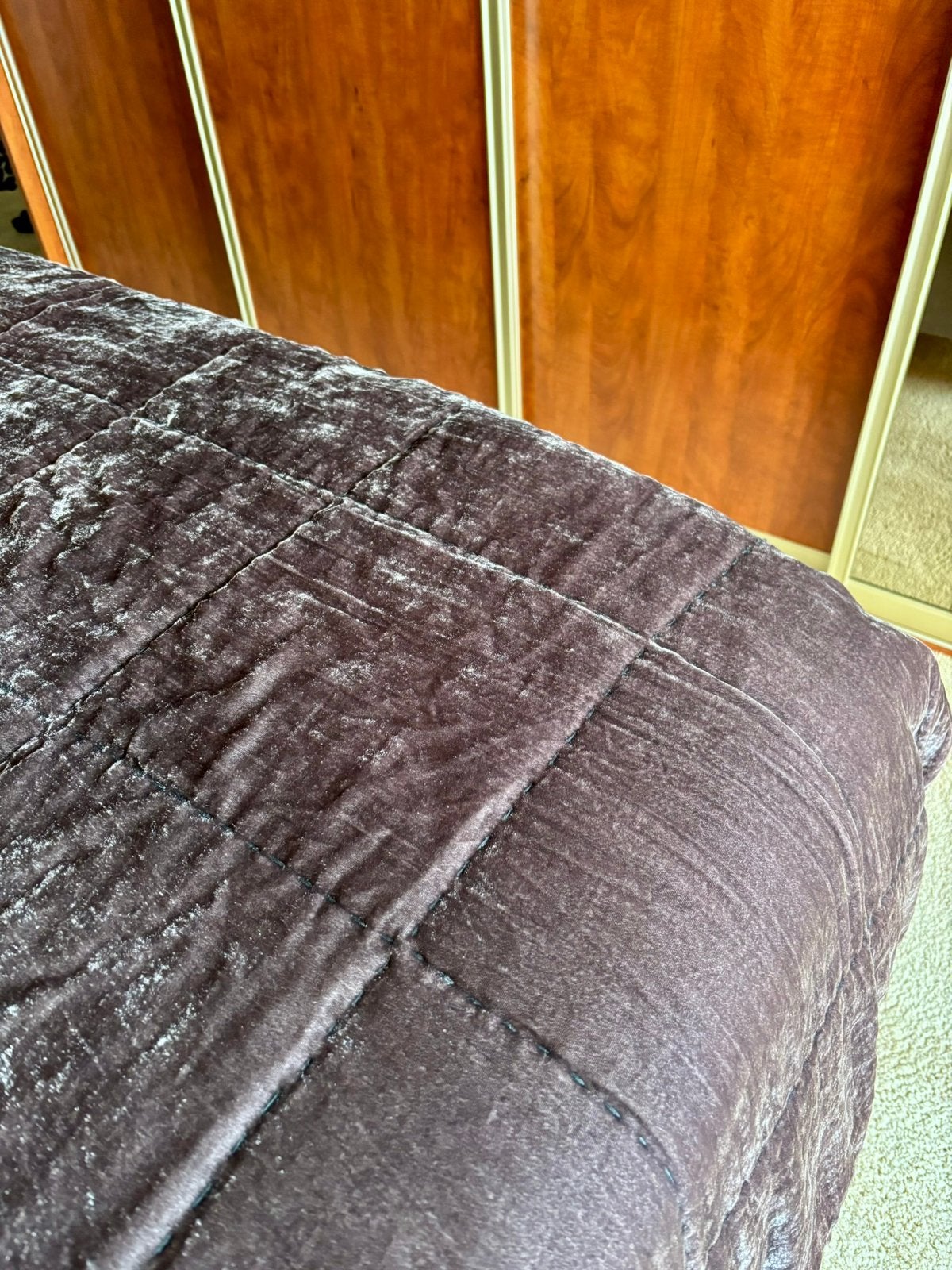 H&M fluwelen bed sprei 250x180, Ophalen of Verzenden, Zo goed als nieuw, Tweepersoons, Grijs