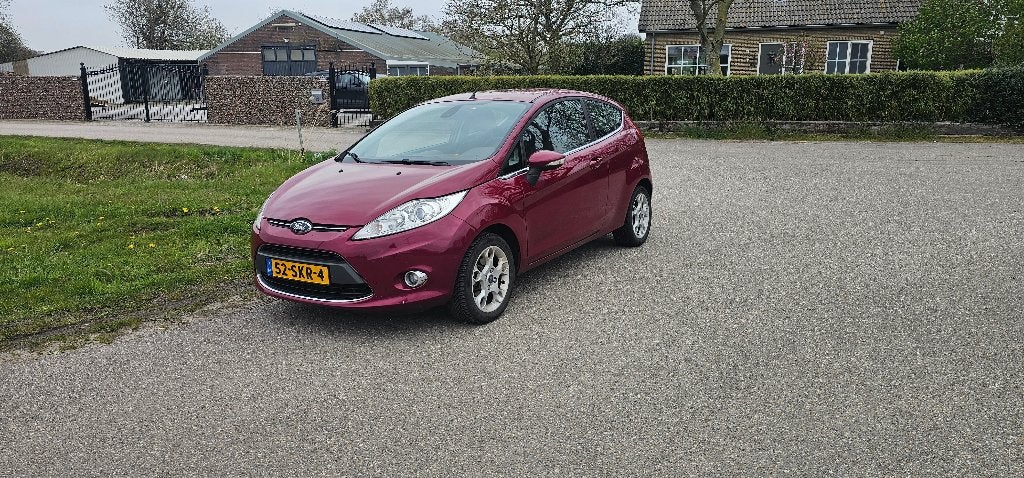 Ford Fiësta 1.25 60KW 3DR 2011 Rood, Auto's, Voorwielaandrijving, Stof, 600 kg, 4 cilinders