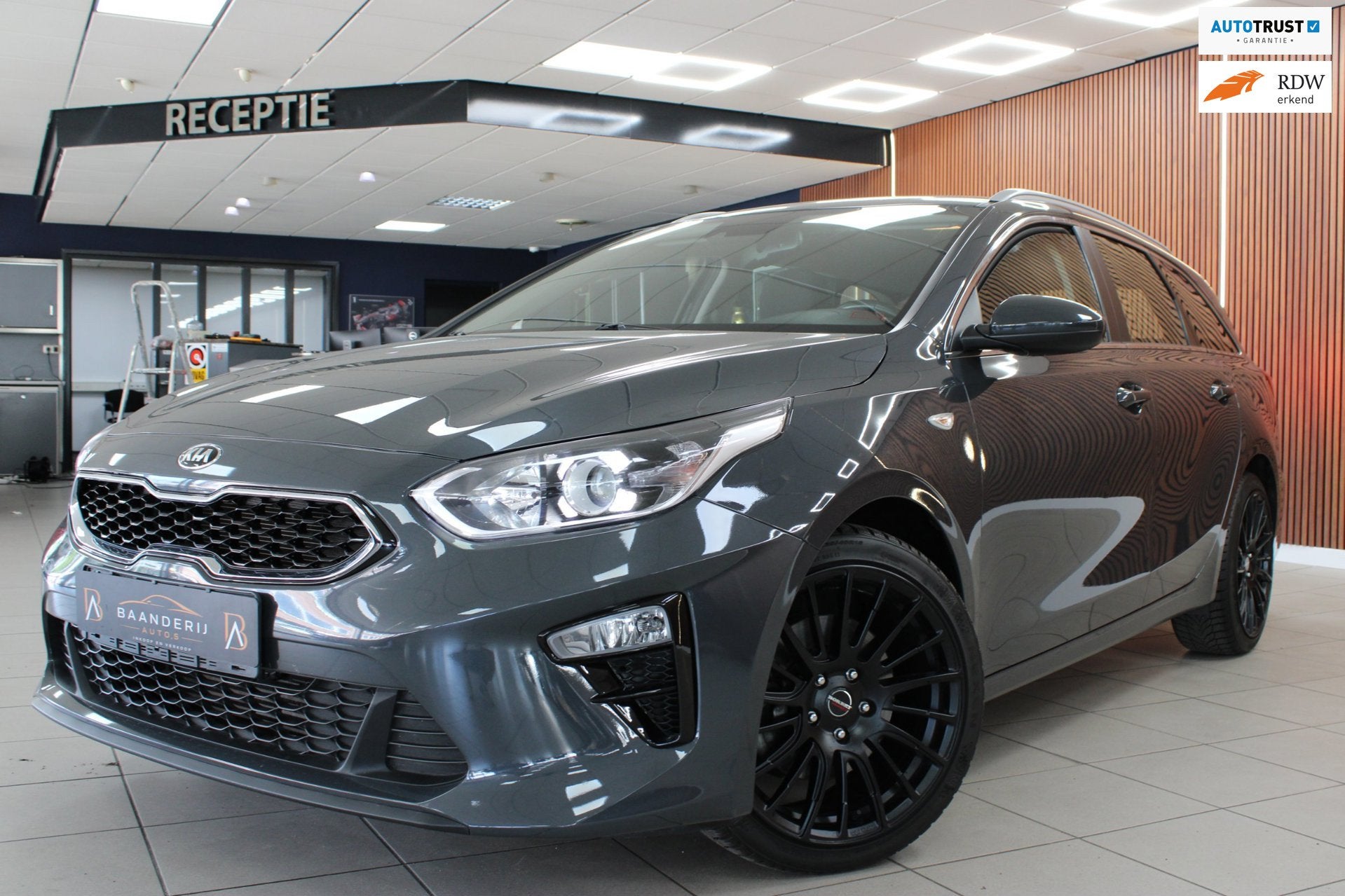 Kia Cee'd 1.4 X-ecutive Automaat | Airco | Cruise control |, Auto's, Stof, Gebruikt, Zwart, 4 cilinders