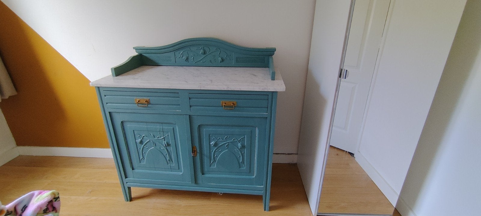Opgeknapte vintage commode met marmer, Kinderen en Baby's, Ophalen, 50 tot 70 cm, 100 cm of meer, 90 tot 105 cm