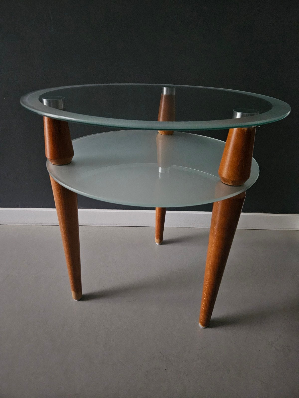 Vintage Space Age Bijzettafel Jaren 70 Driepoot Glas, Minder dan 55 cm, Rond, Glas, Ophalen