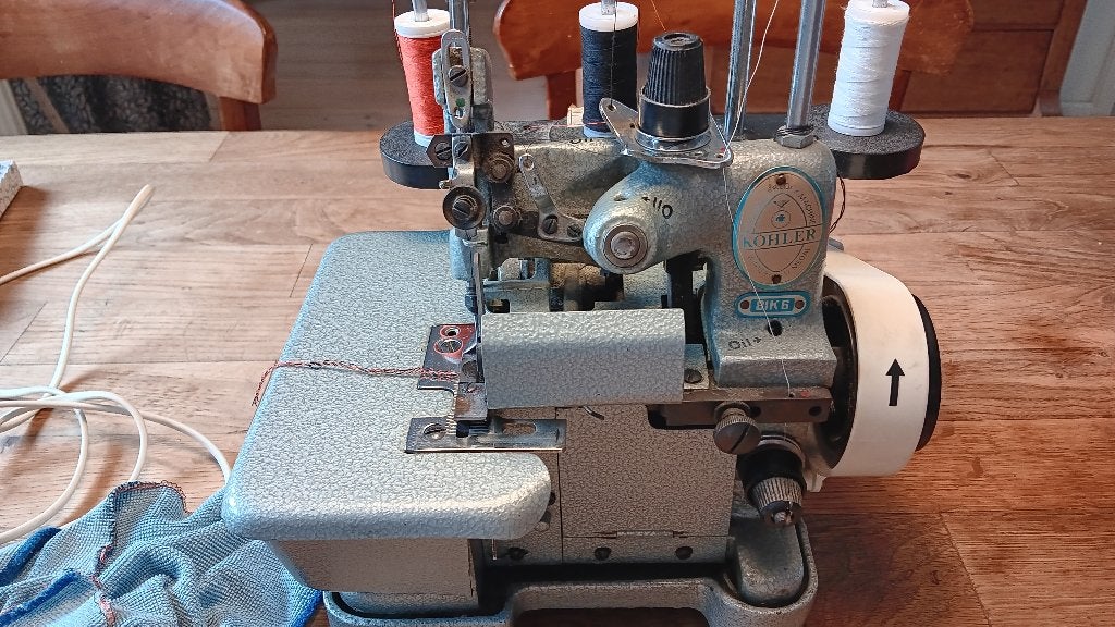Kolher overlockmachiene, Hobby en Vrije tijd, Gebruikt, Lockmachine, Industrieel, Ophalen