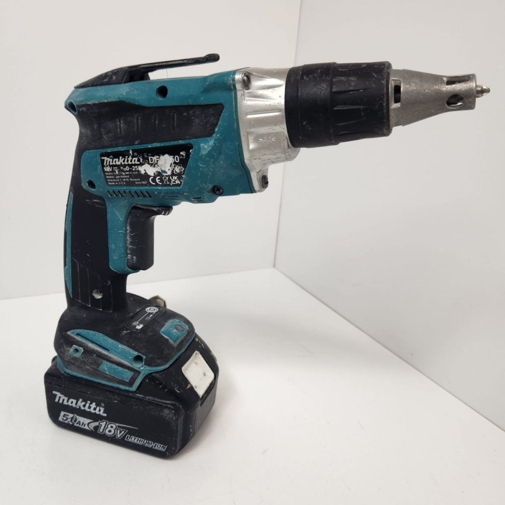 Makita DFS452 accu schroevendraaier + 5.0 Accu | gebruikt, Makita, Gebruikt, Support@makita.com, Makita Corporation, 3-11-8, Sumiyoshi-cho, 
Anjo, Aichi 446-8502
Japan