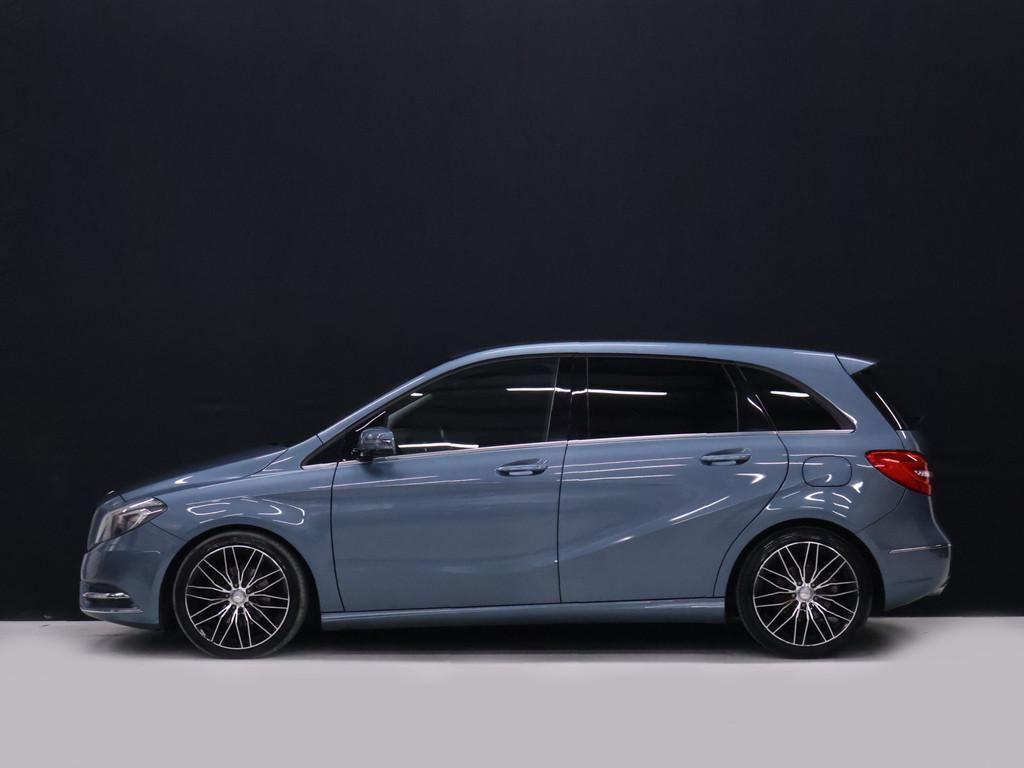 Mercedes-Benz B-Klasse 180 Ambition AUTOMAAT [CRUISE CONTROL, 1325 kg, Gebruikt, 4 cilinders, Leder en Stof