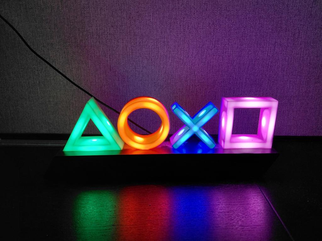 PlayStation Icon Lamp - RGB LED Verlichting, Spelcomputers en Games, Spelcomputers | Sony PlayStation Consoles | Accessoires, Ophalen