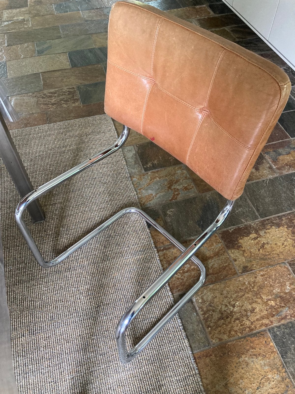 Gratis af te halen stoel met losse zitting, Huis en Inrichting, Stoelen, Ophalen, Gebruikt, Eén