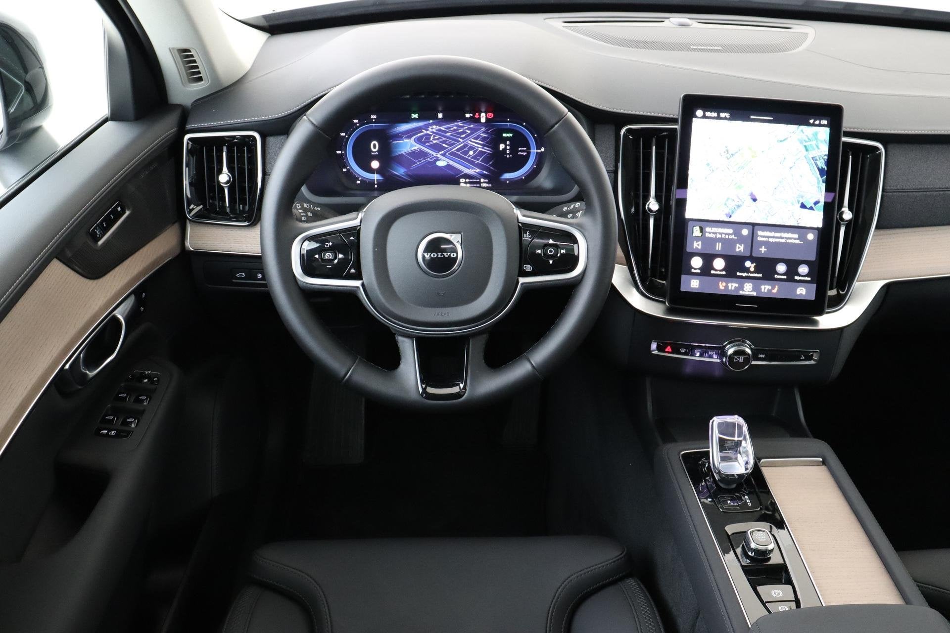 Volvo XC90 II T8 PLUG-IN HYBRID AWD PLUS DARK -PANO.DAK|HARM, 12 maanden, 77 km/l, Euro 6, 4 cilinders