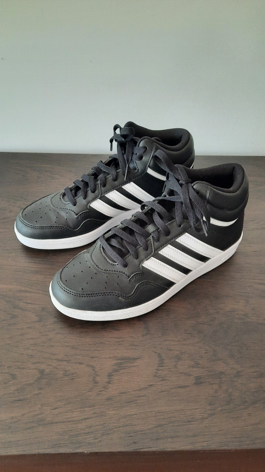 ADIDAS SCHOENEN NIEUWSTAAT! MAAT: 4O, Ophalen of Verzenden, Zo goed als nieuw, Sneakers of Gympen