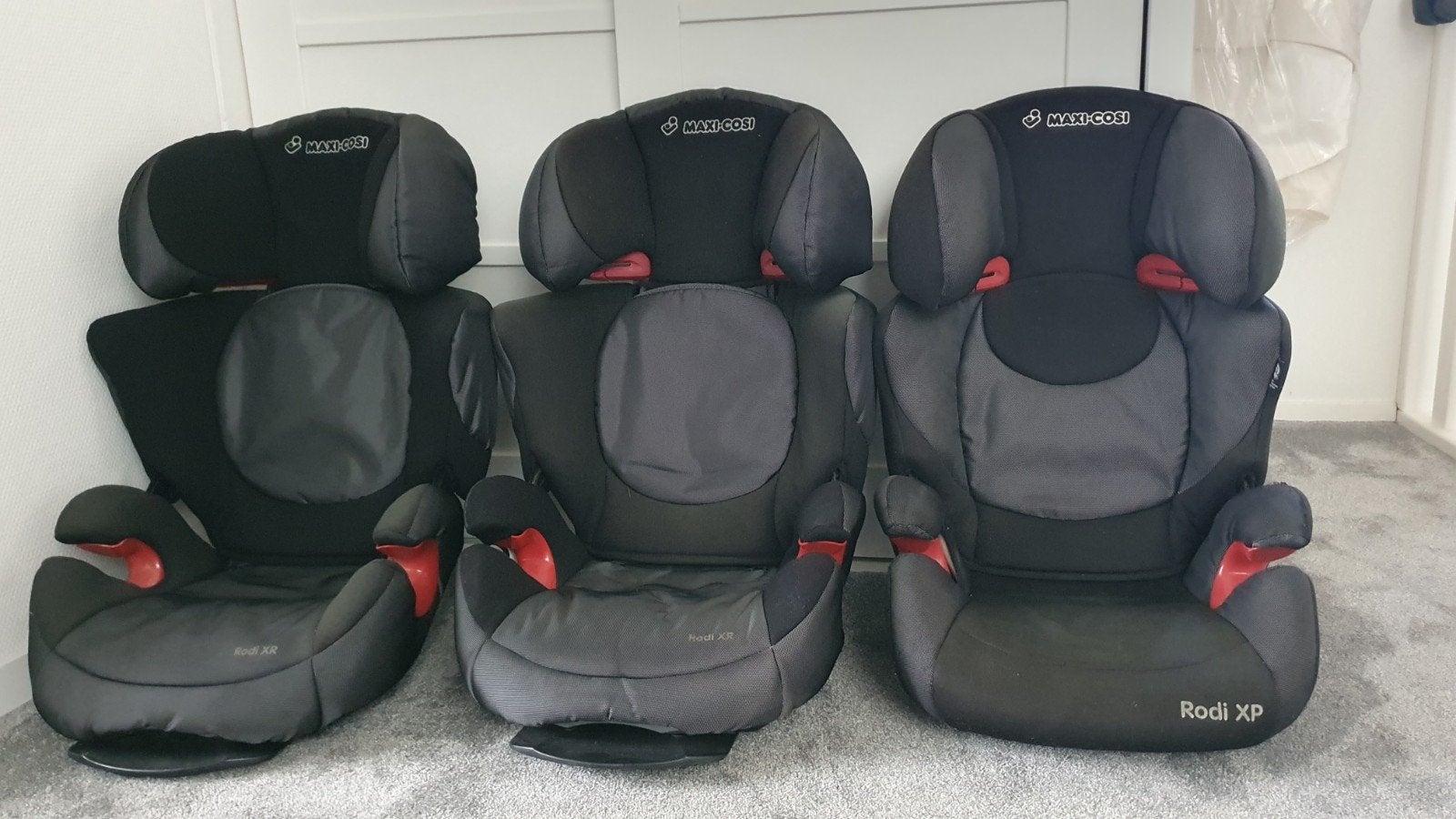 2x Maxi Cosi Rodi XR en 1x Maxi Cosi Rodi XP autostoel, 15 t/m 36 kg, Maxi-Cosi, Gebruikt, Autogordel