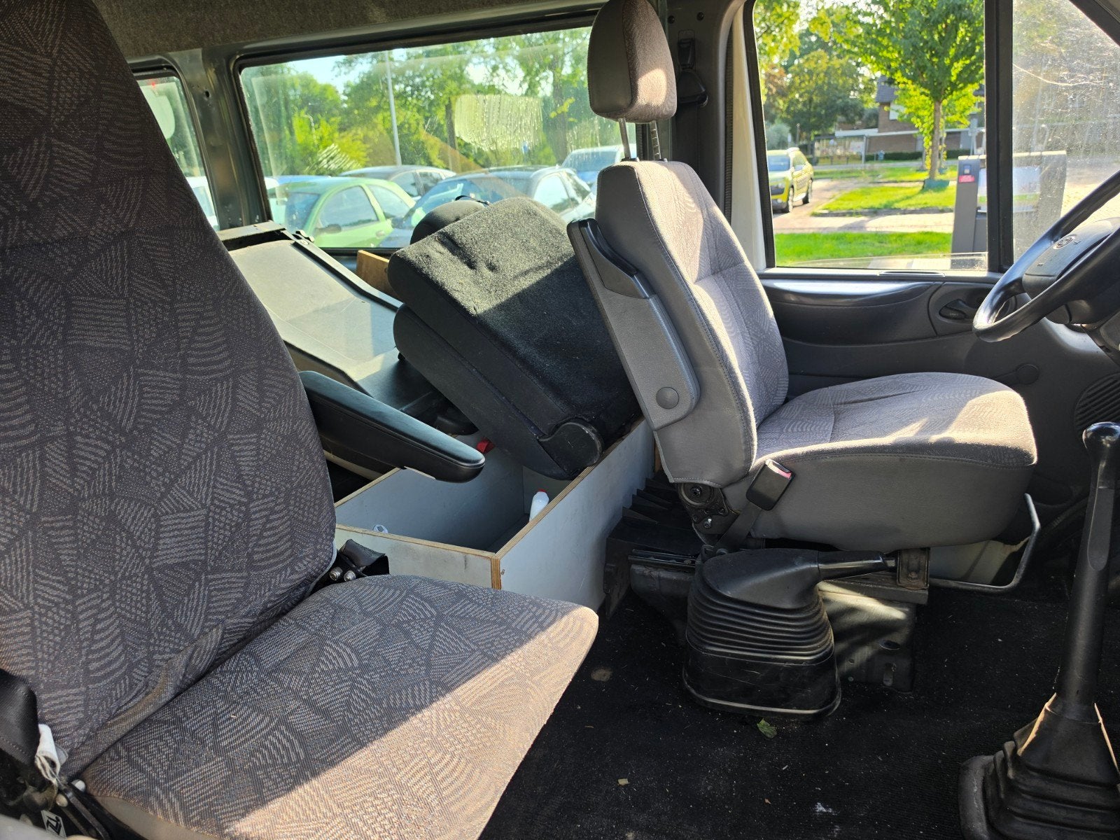 Foto 12 van Ford Transit CAMPER 2.0 Tddi 330L 74KW 2005 extra Lang/Hoog.