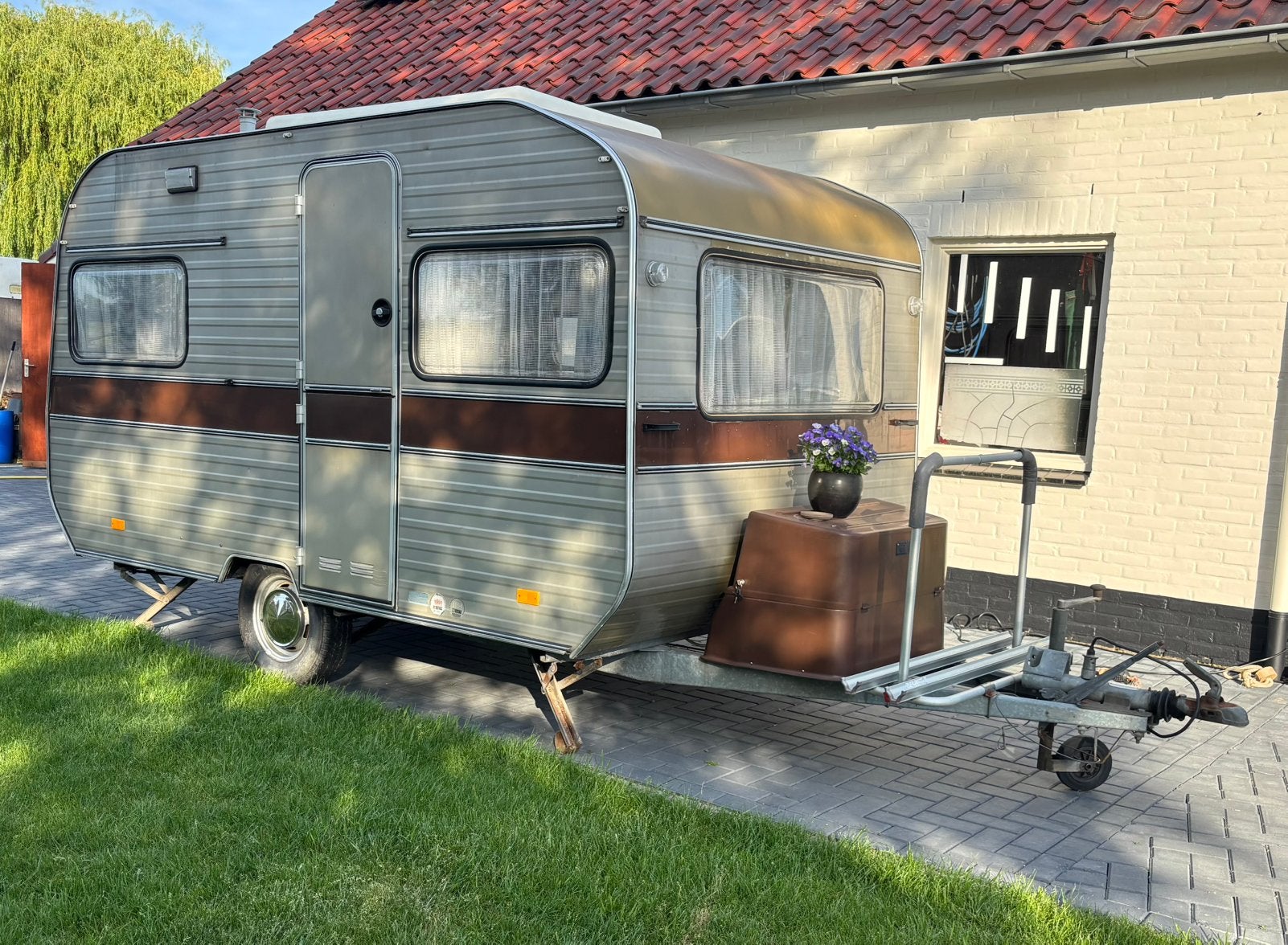 Caravan Avento, Caravans en Kamperen, Caravans, Treinzit, Tot en met 3, Particulier, 4 tot 5 meter