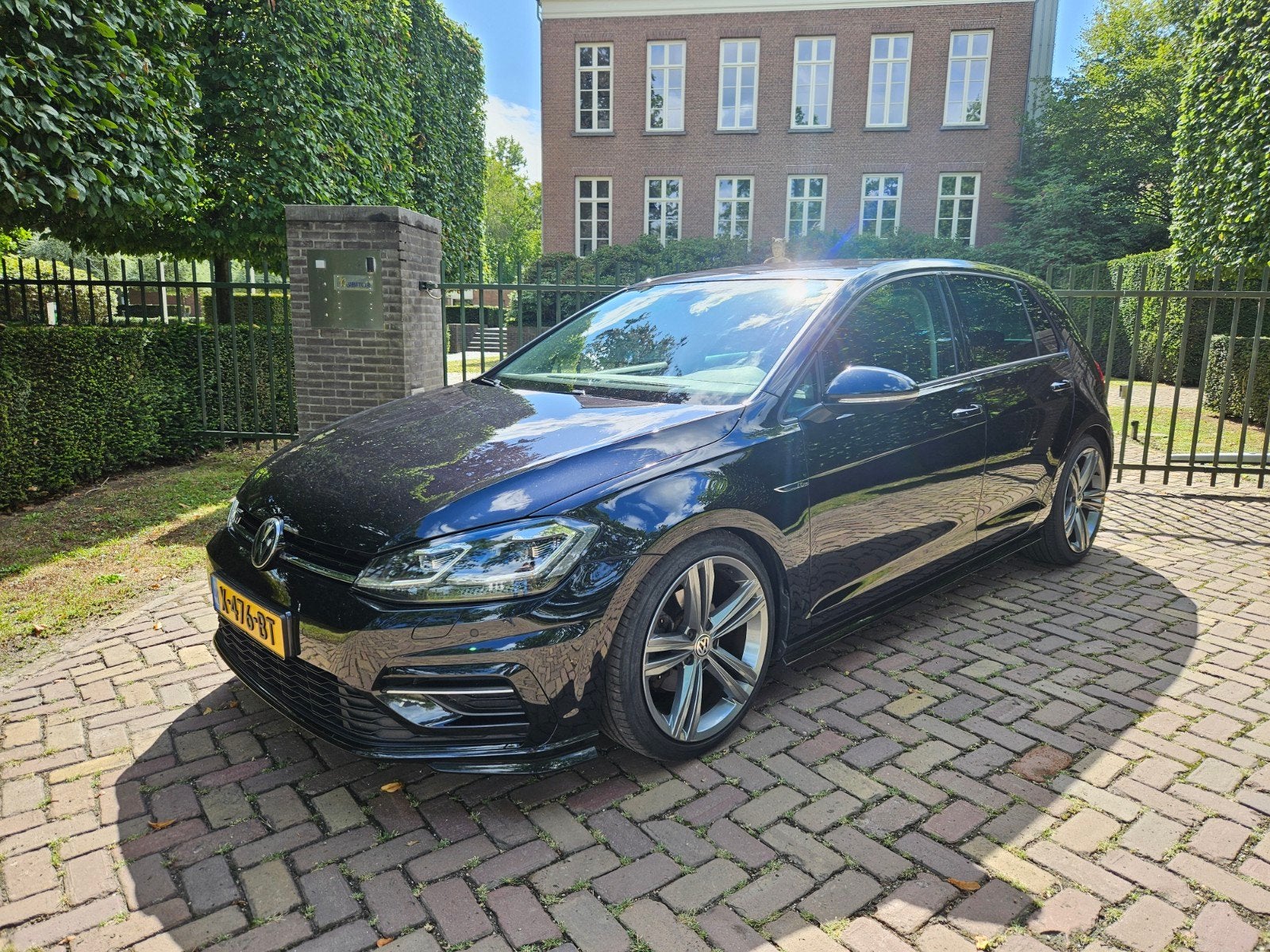 Volkswagen Golf R-line 1.5 TSI 150pk DSG, 1498 cc, Zwart, 4 cilinders, 150 pk