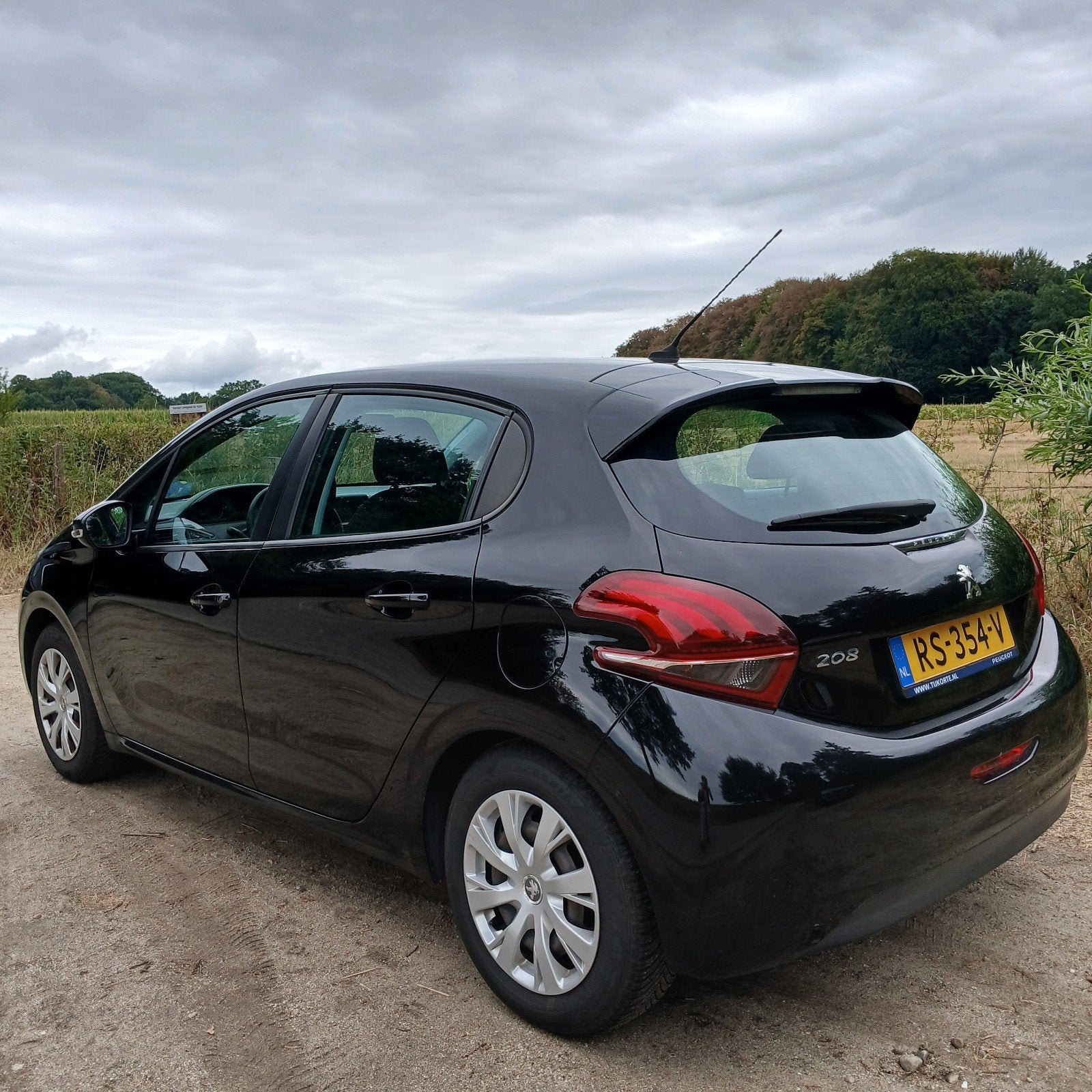 Peugeot 208 1.2 VTI 60KW/82PK 5-D 2018 Zwart, Voorwielaandrijving, 31 €/maand, 1199 cc, Origineel Nederlands
