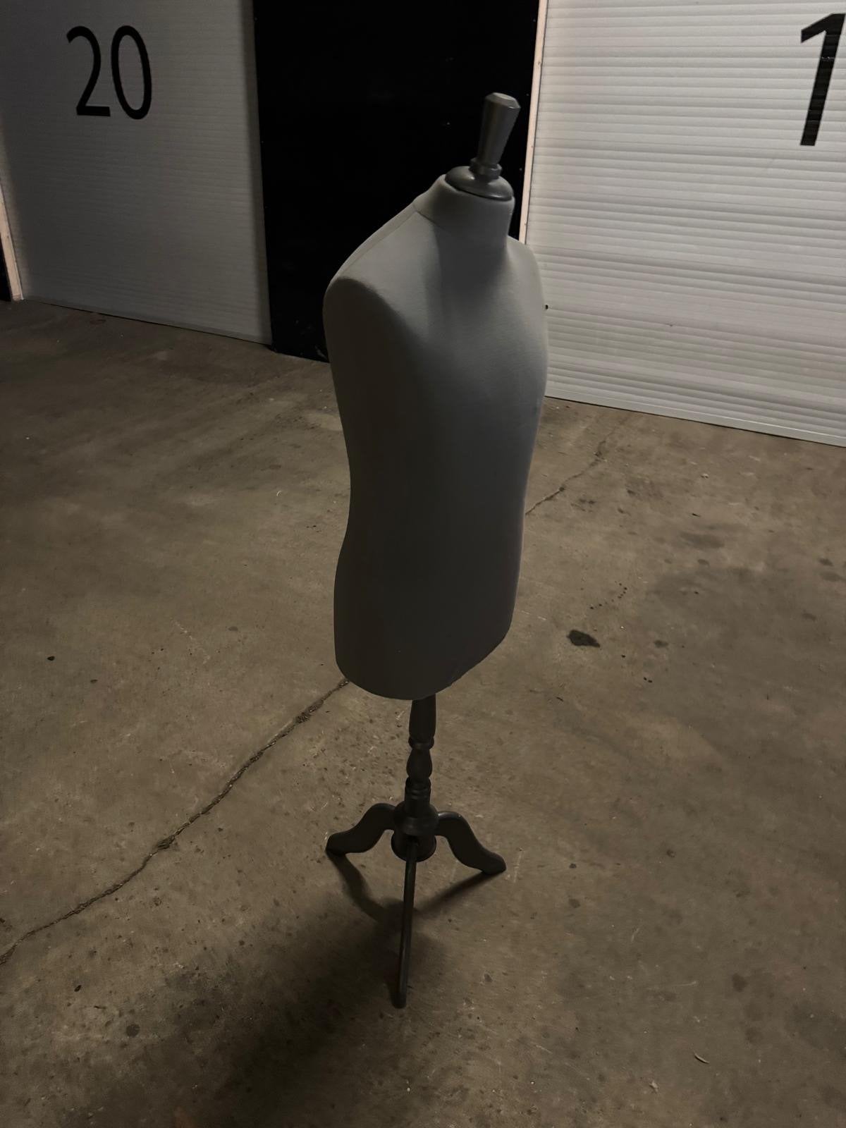 Mannequin pop met beschadiging, Verzamelen, Ophalen of Verzenden