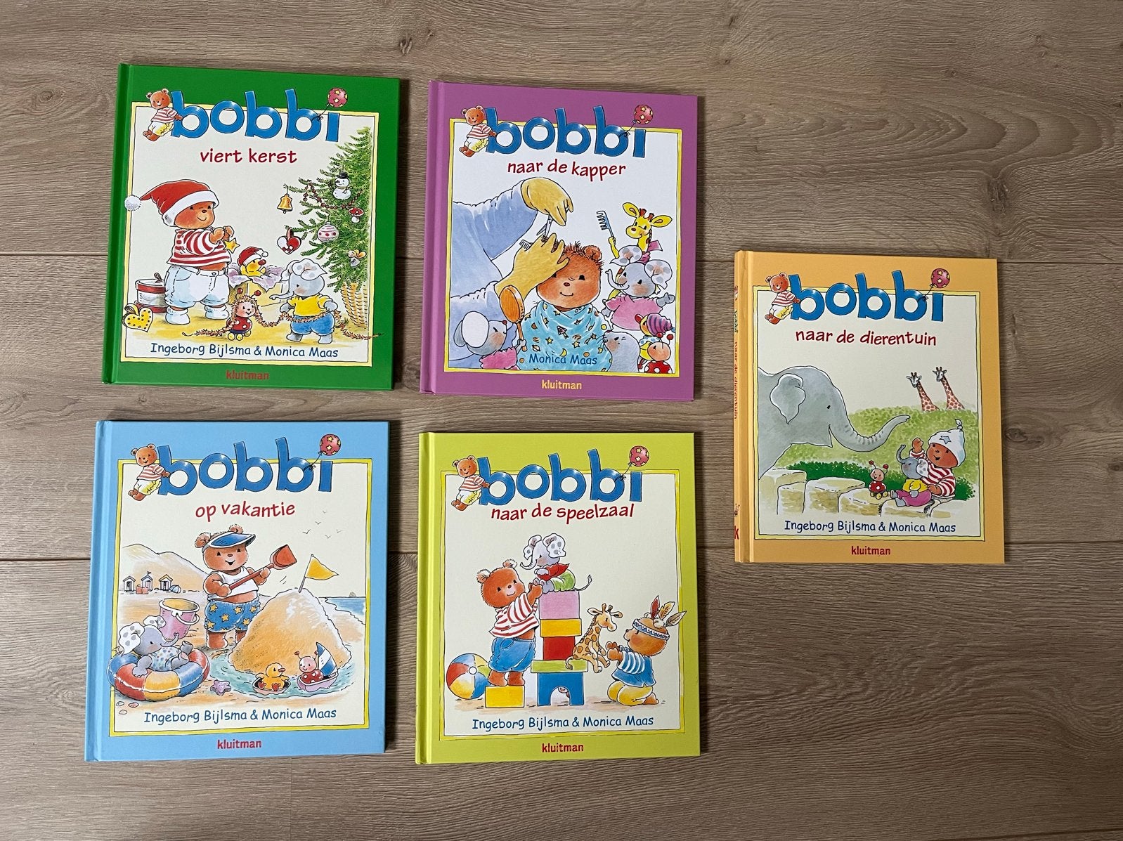 Bobbi de Beer Boeken - Set van 5 (Zo goed als nieuw), Jongen of Meisje, Ophalen of Verzenden, Zo goed als nieuw, Voorleesboek