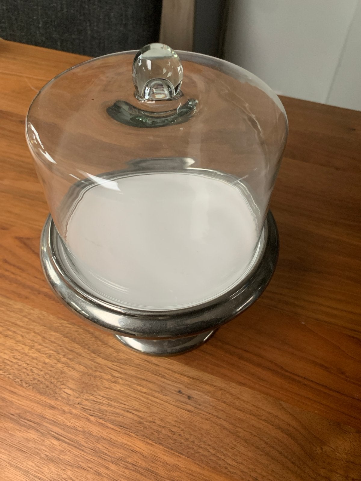 Glazen stolp met zilverkleurige voet, Ophalen, Glas, Zilver, Klassiek