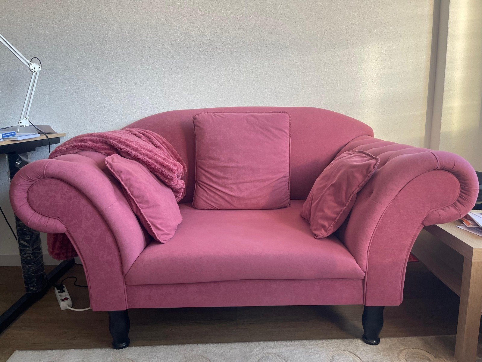 Sofa 3 seater and Chair one seater, Ophalen, Gebruikt, Royal Sofa and Chair with arm-rest, Minder dan 150 cm