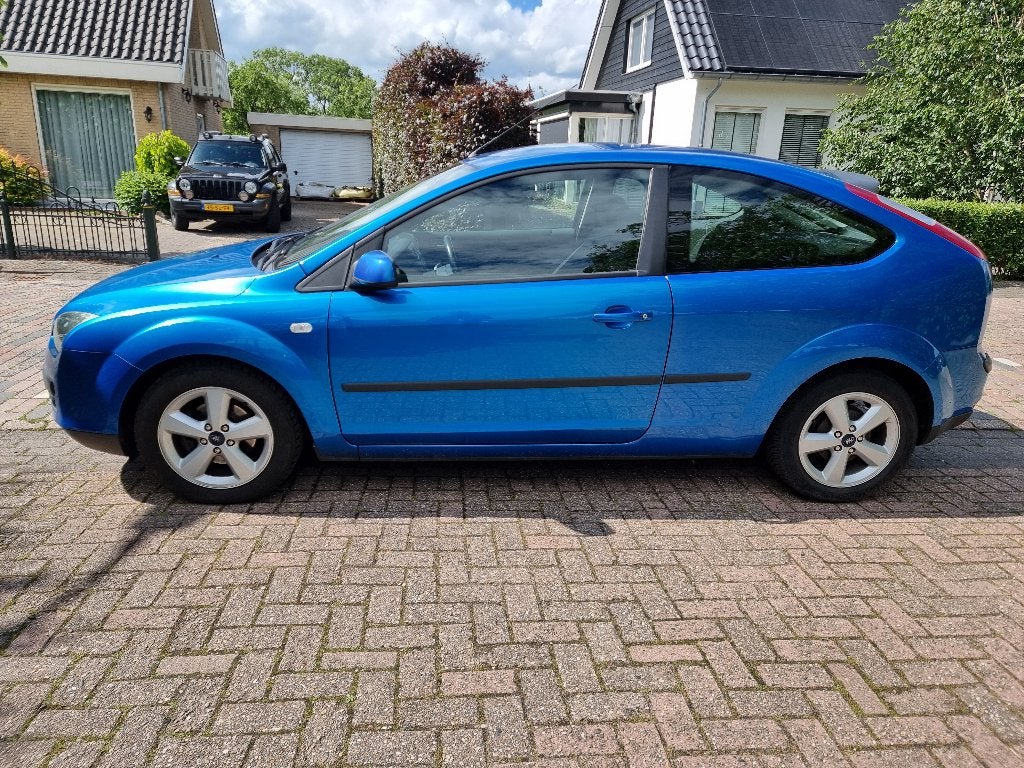 Ford Focus 1.6 16V Futura, koude airco, lmv, cruise control, Auto's, Ford, 1596 cc, 1139 kg, 4 cilinders, 49 €/maand
