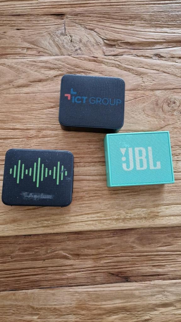 JBL GO2 (2x met bedrijfslogo) & JBL GO1, Ophalen, Gebruikt, JBL, Overige typen