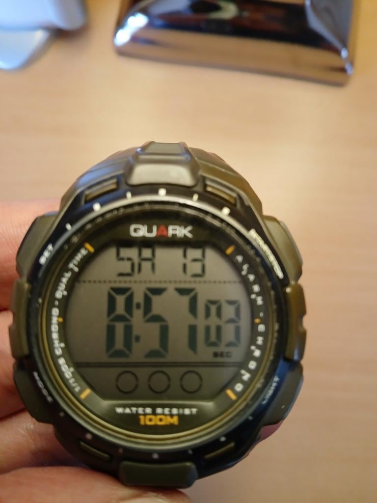 Quark heren,jongens horloge vanaf 12 jaar, Overige merken, Kunststof, Gebruikt, Kunststof